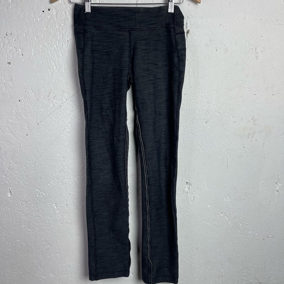Lululemon Reverse Weave  Leggings size 4 - Picture 1 of 5